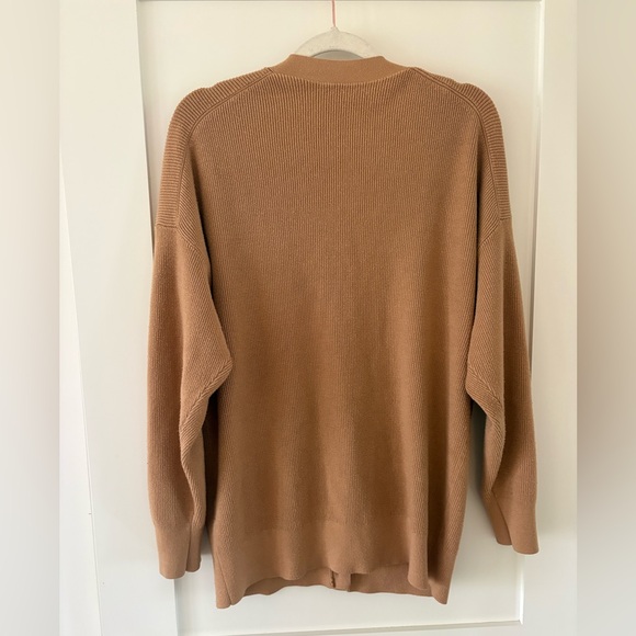 Babaton Aritzia neutral tan camel color cardigan v neck heavy casual neutral M - Picture 2 of 6